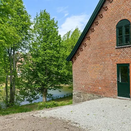 Brun - 1-5km From The Sea By Interhome Tranekær
