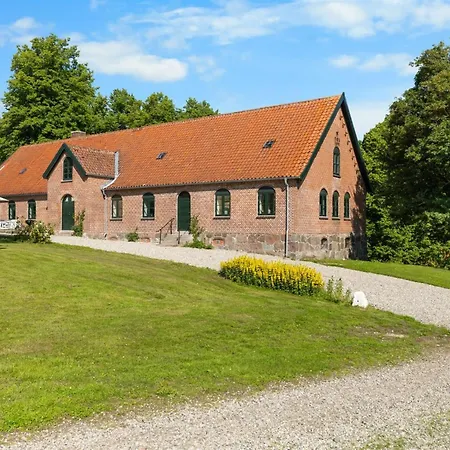 Brun - 1-5km From The Sea By Interhome Feriehus Tranekær