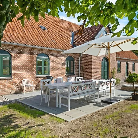 Brun - 1-5km From The Sea By Interhome Holiday home Tranekaer