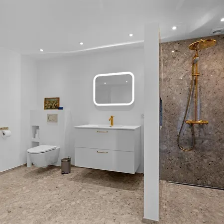 Brun - 1-5km From The Sea By Interhome *