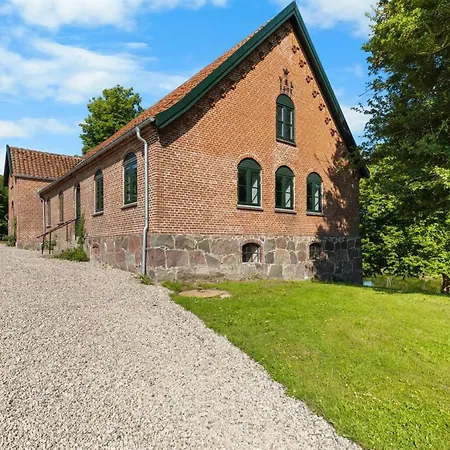 Brun - 1-5km From The Sea By Interhome * Tranekær