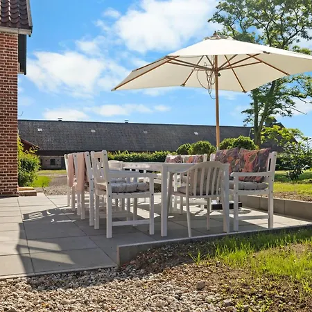 Holiday home Brun - 1-5km From The Sea By Interhome *