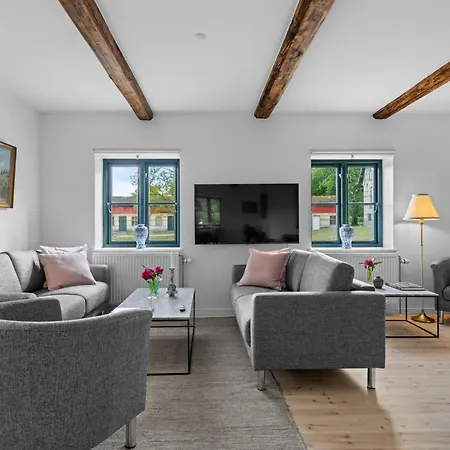 Brun - 1-5km From The Sea By Interhome Tranekaer