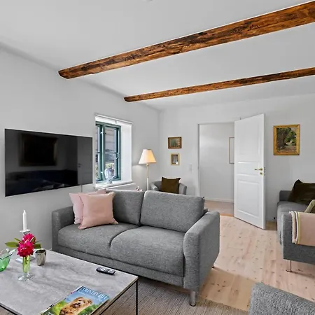 Brun - 1-5km From The Sea By Interhome