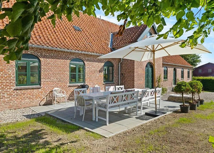 Brun - 1-5km From The Sea By Interhome Holiday home Tranekaer