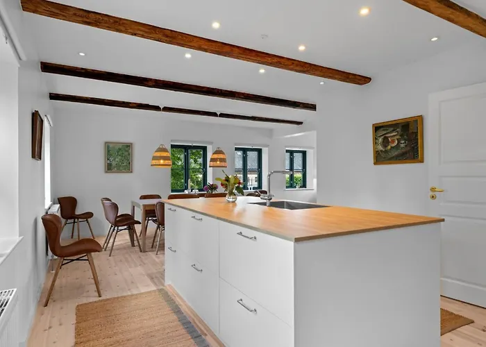 Brun - 1-5km From The Sea By Interhome