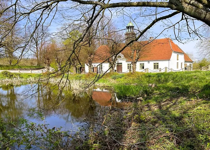 Brun - 1-5km From The Sea By Interhome Holiday home Tranekaer