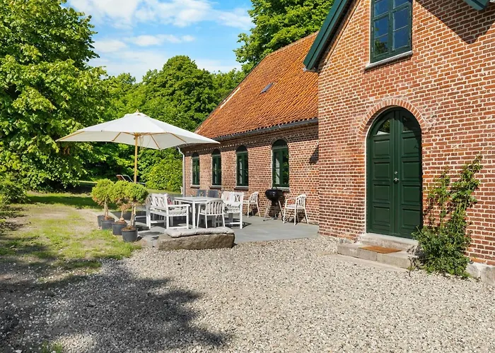 Brun - 1-5km From The Sea By Interhome *