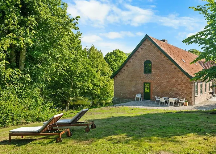 Holiday home Brun - 1-5km From The Sea By Interhome Tranekaer